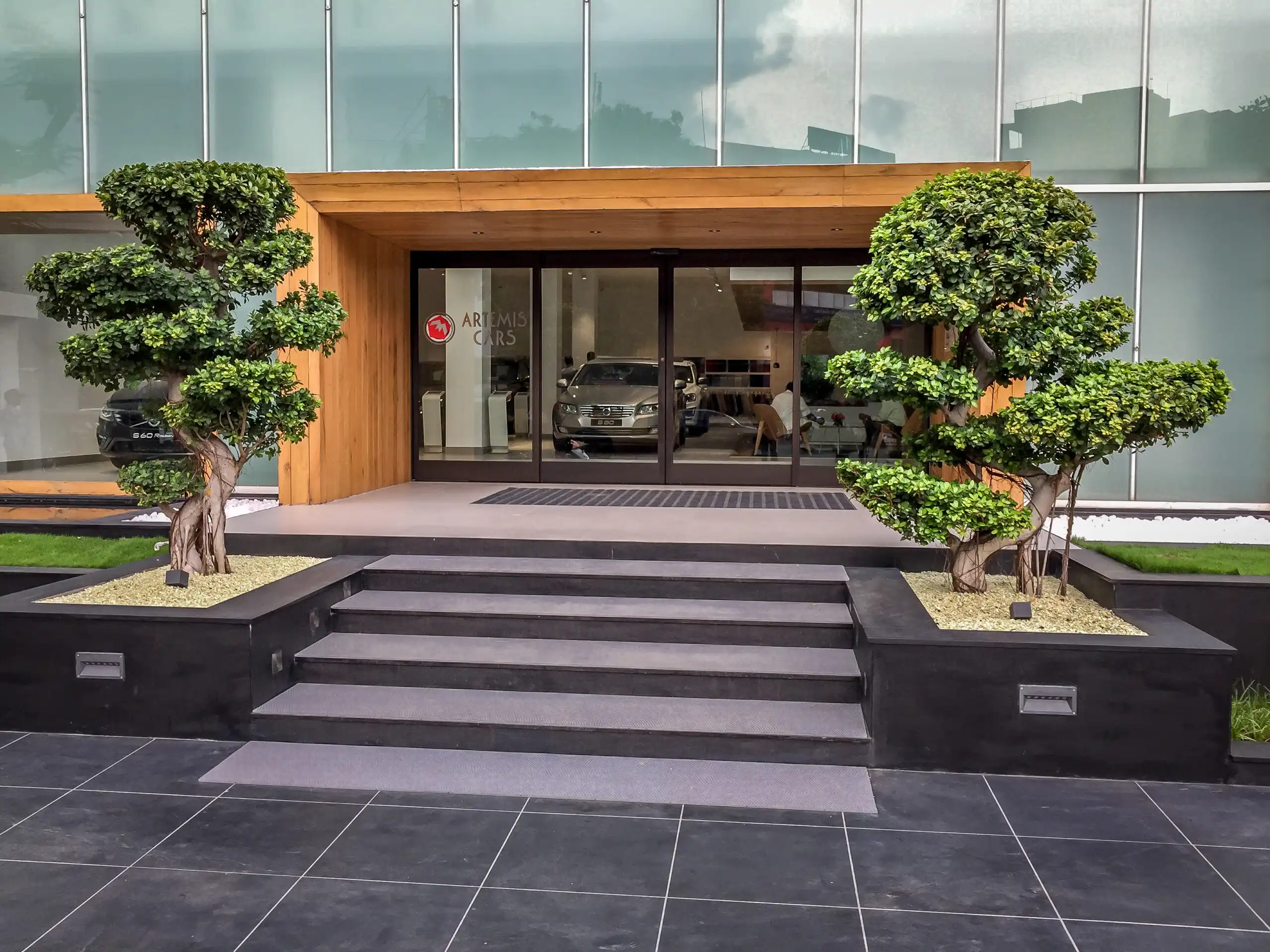 Volvo Car Showroom 2 project hero